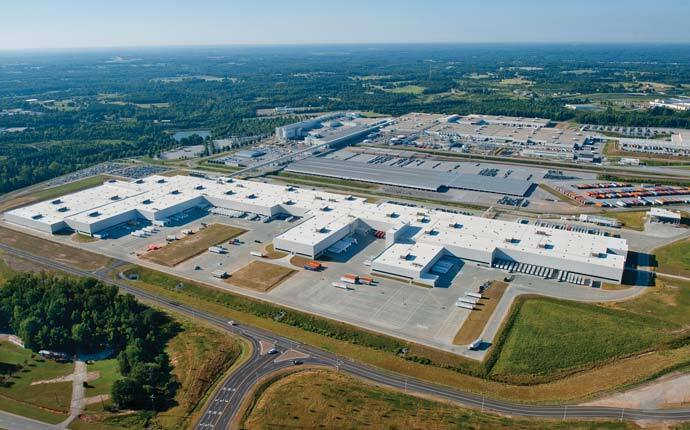 BMW Manufacturing’s most recently completed expansion, the X3 assembly hall (foreground), began operations in 2010.