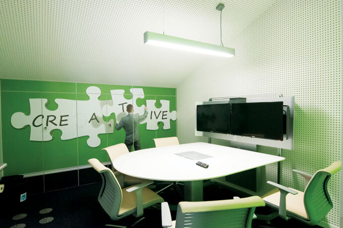 CREATIVE & DIGITAL MEDIA
