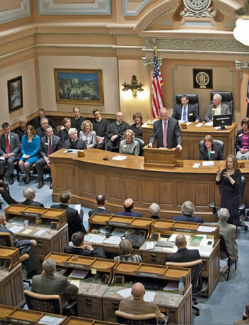 WY State of State R Head