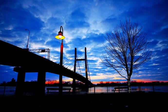 MISSISSIPPI RIVER CORRIDOR