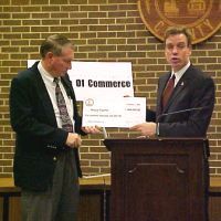 Virginia Gov. Mark Warner (right)