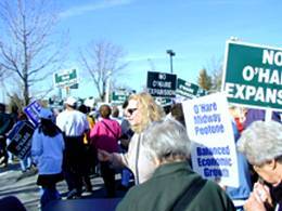 Elk Grove Village expansion opponents