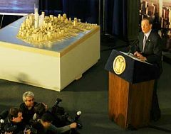 New York Gov. Pataki (right)