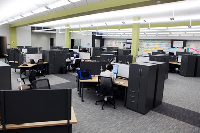 GE’s data center provides thousands of square feet of new office and conference room space to house cross-functional product teams and support Lean manufacturing initiatives in a collaborative environment. 