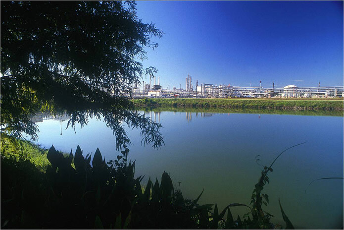 OIL & GAS